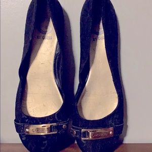 Guess flats